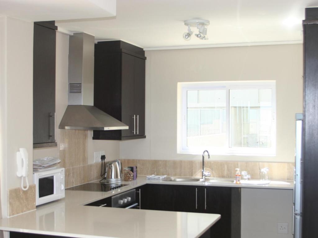 Sunstays Lagoon Beach Apartments Cape Town Room photo